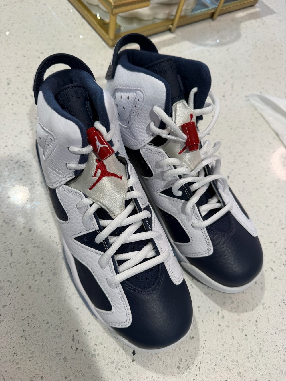 men Retro Basketball Shoes - White/Navy/Red